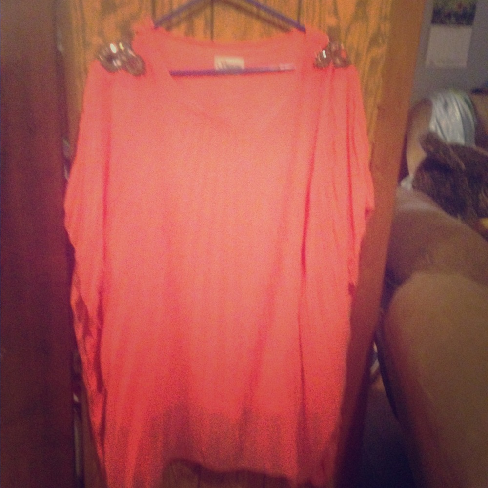 Long pink top